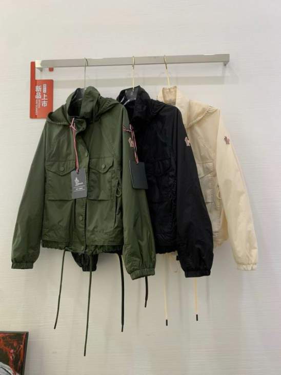 Picture of Moncler Down Jackets _SKUMonclersz0-226yr2137371